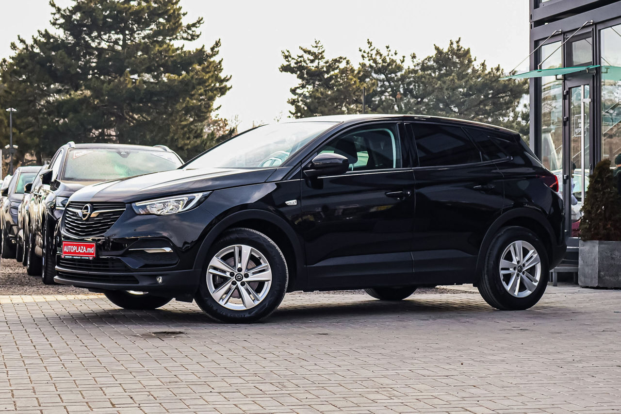 Opel Grandland X фото 0