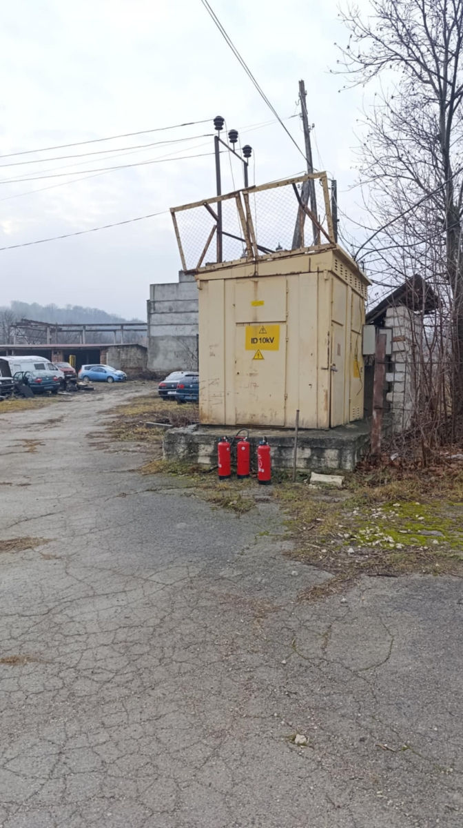 Teren pentru construcții 1,27 ha industrial, cu 2 depozite câte 500 M2 fiecare. foto 4
