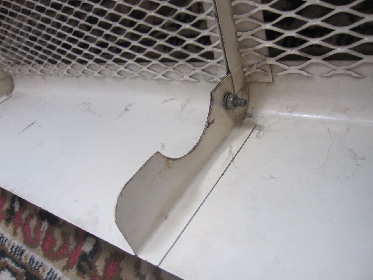 Декоративные защитные экраны на батареи отопления -75 лей секция- на 4 ...