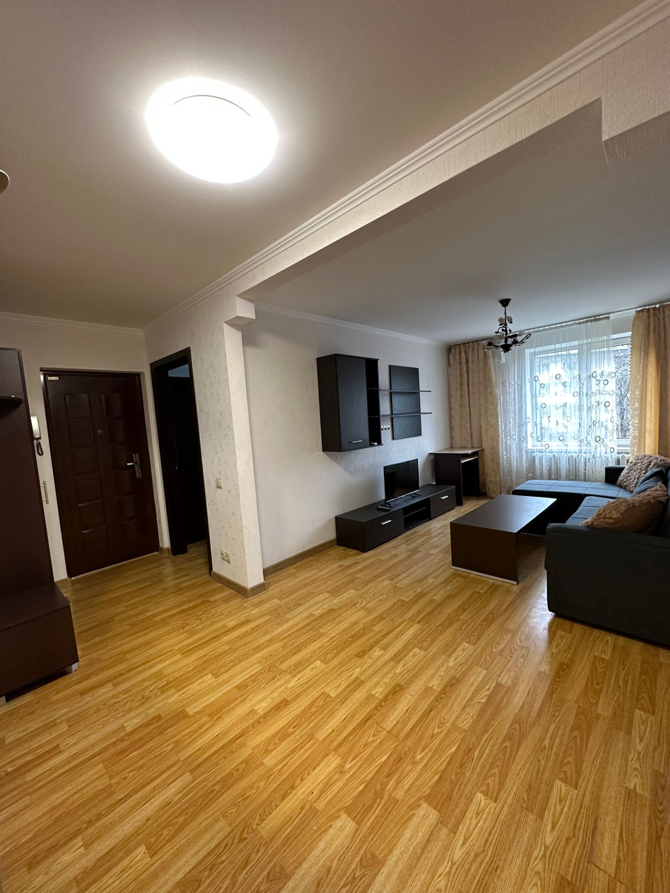 Apartament cu 3 camere, 80 m², Botanica, Chișinău foto 1