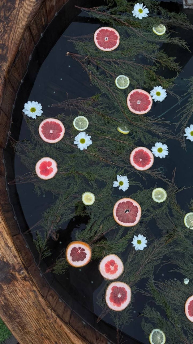 Inchiriere Vila cu piscina sauna si ciubar fierbinte In Balti foto 1