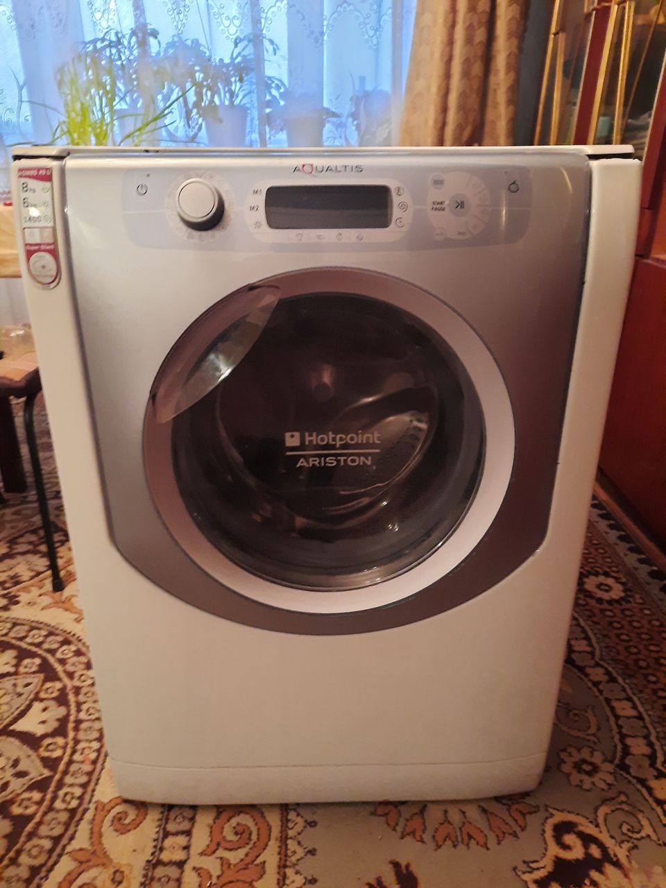 Стиральная машина с сушкой Hotpoint Ariston AQM8D 49 U
