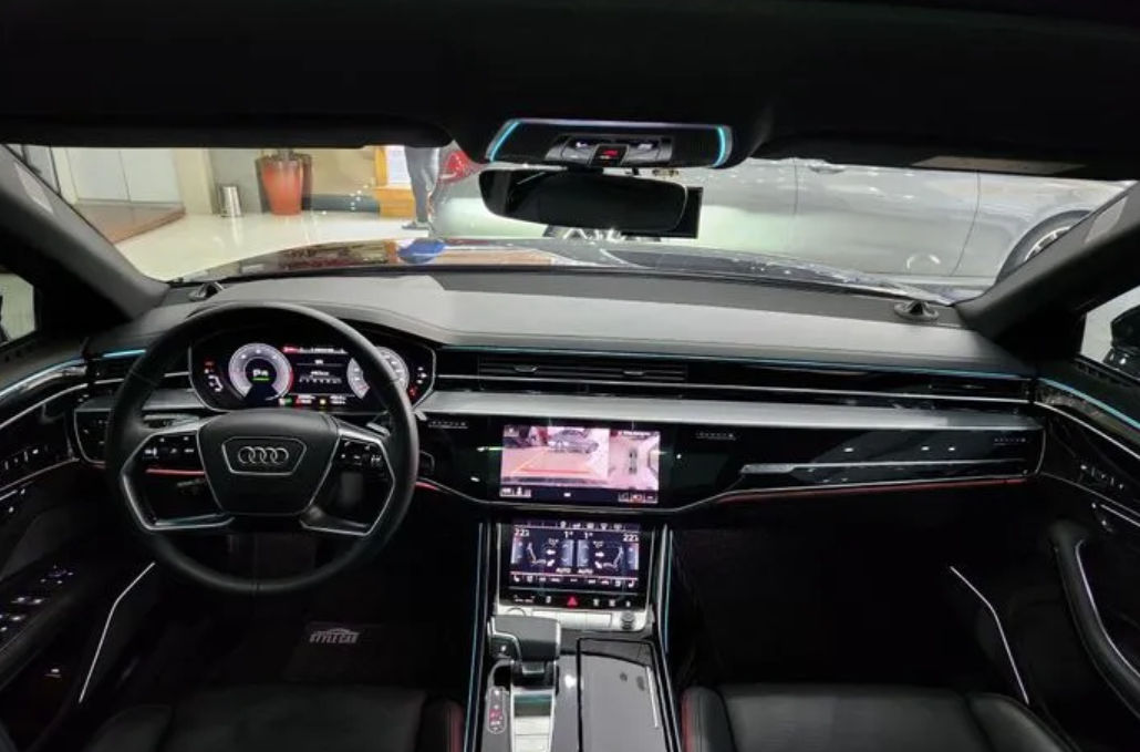 Audi A8 foto 4