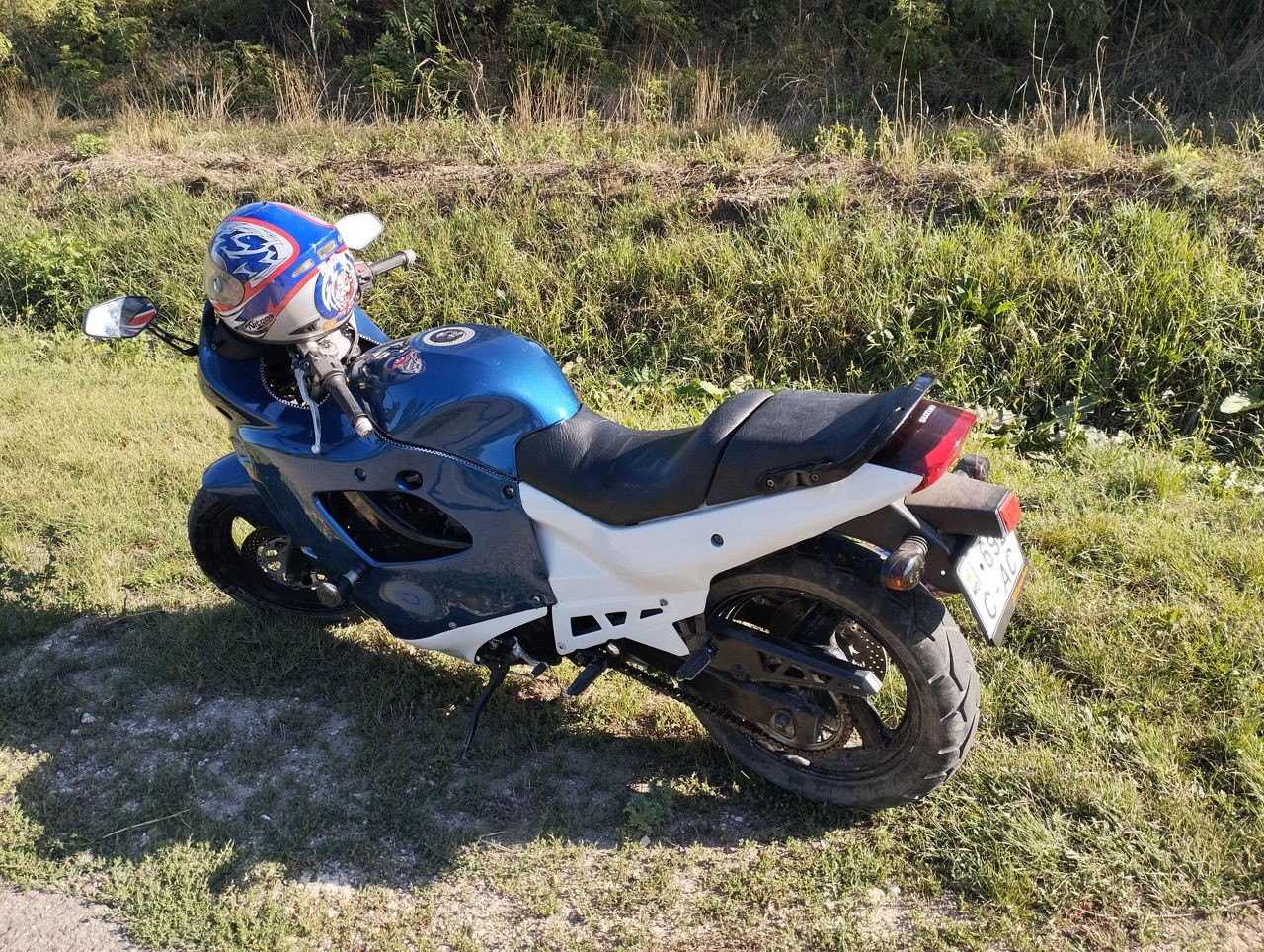 Suzuki Gsx foto 1