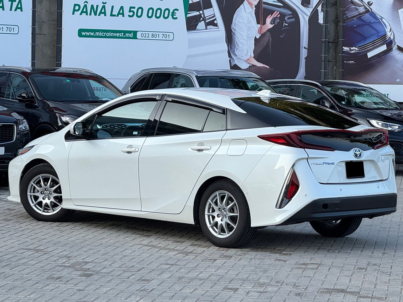Toyota Prius Prime фото 4
