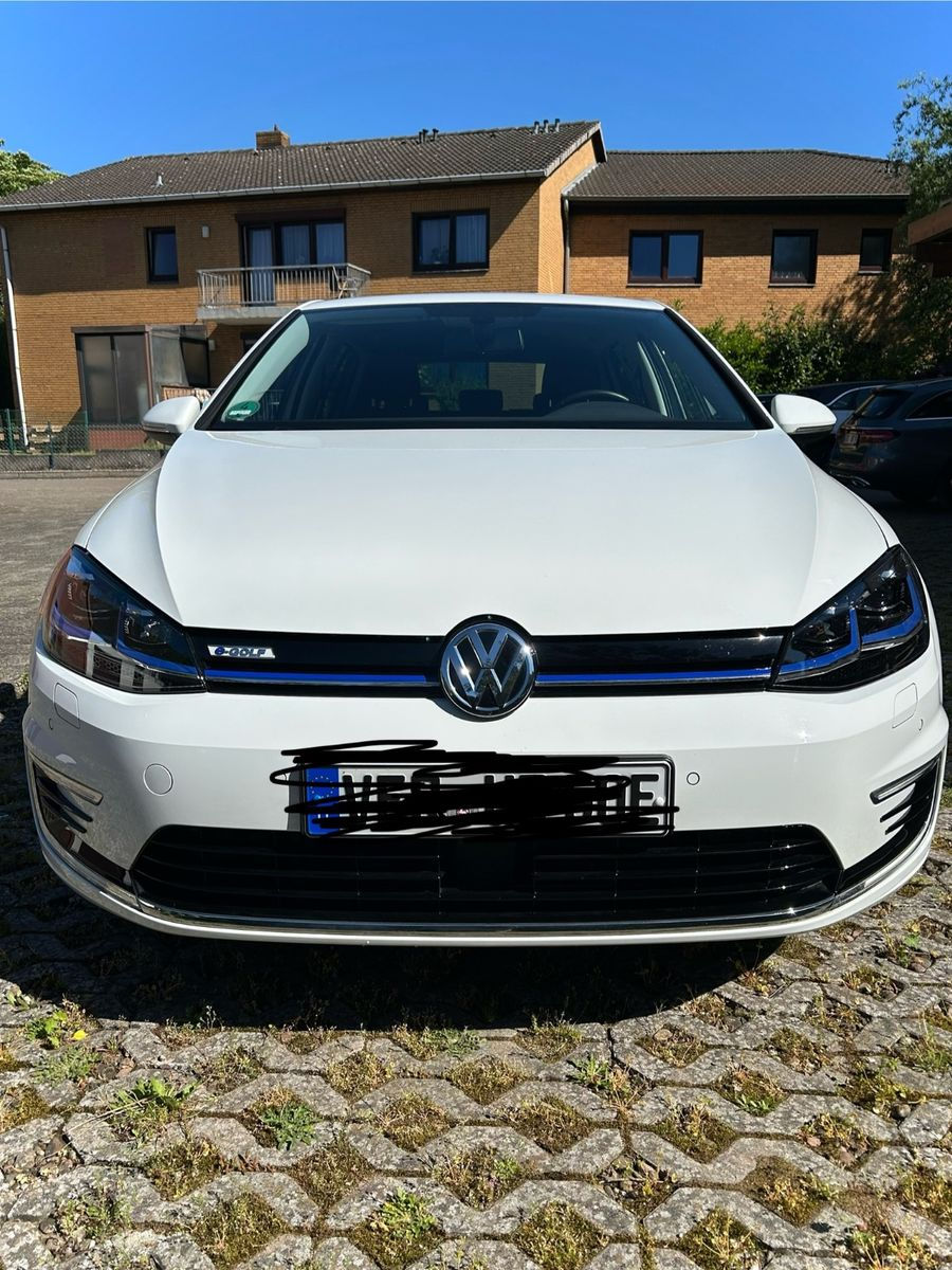 Volkswagen Golf foto 0