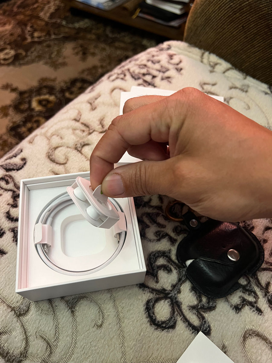AirPods Pro, оригинал, хрипит немного звук фото 4