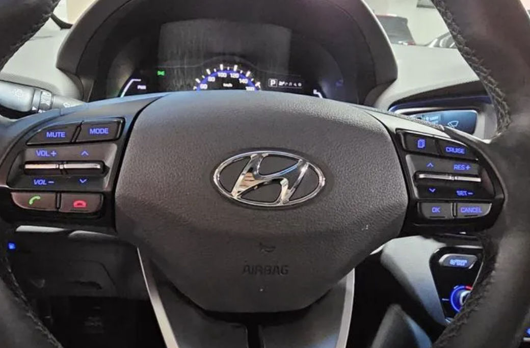 Hyundai IONIQ foto 8