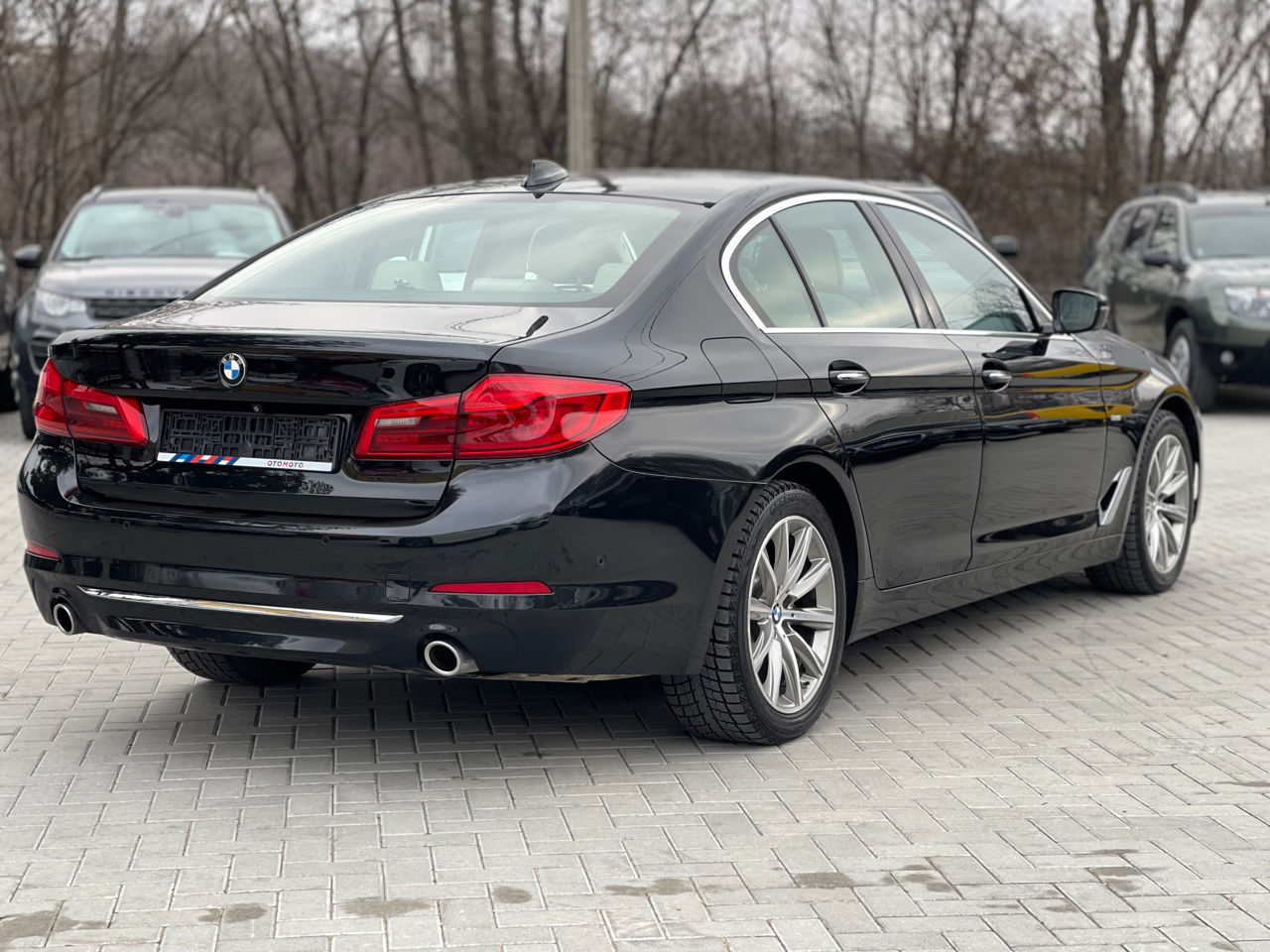 BMW 5 Series foto 3