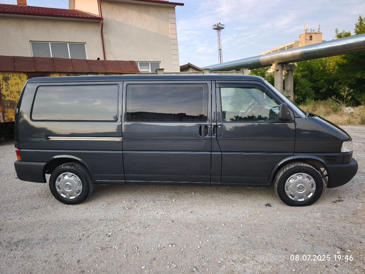 Volkswagen Transporter 2002 г. с пробегом, Дизель, 8008 €