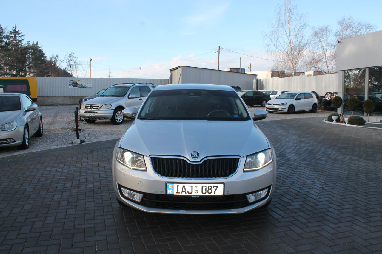 Skoda Octavia foto 1