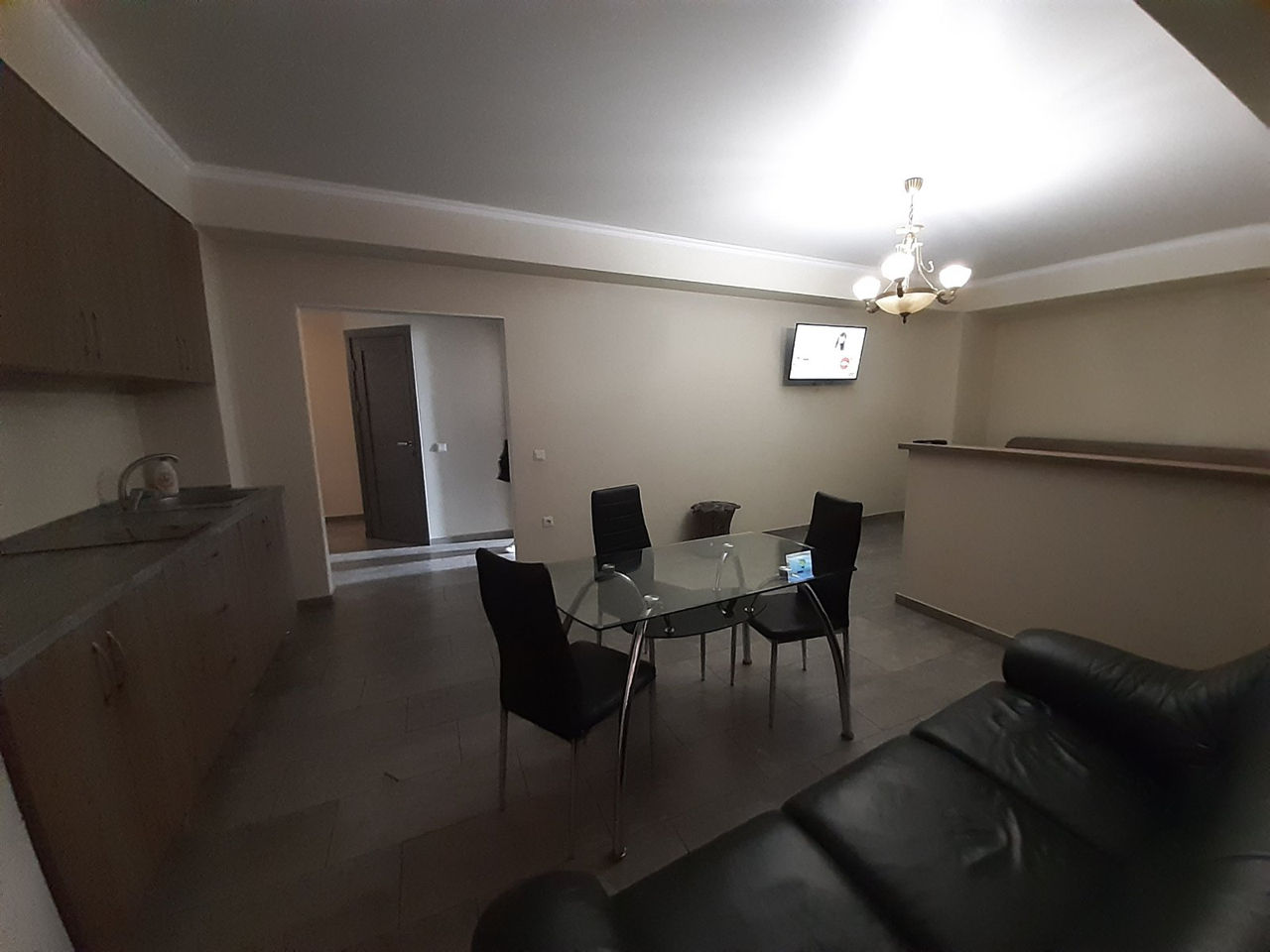 Apartament cu 2 camere, 85 m², Centru, Chișinău, Chișinău mun. foto 1