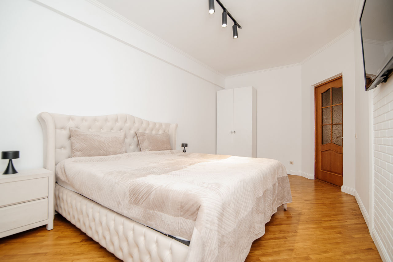 Apartament cu 3 camere,  Centru,  Chișinău,  Chișinău mun. foto 1