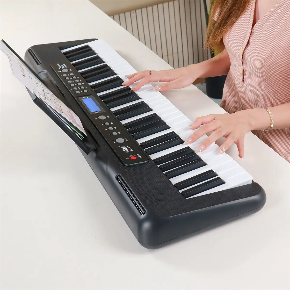 Синтезатор admusic b681 lcd black динамический (новые, гарантия, рассрочка. бесплатная доставка) foto 0