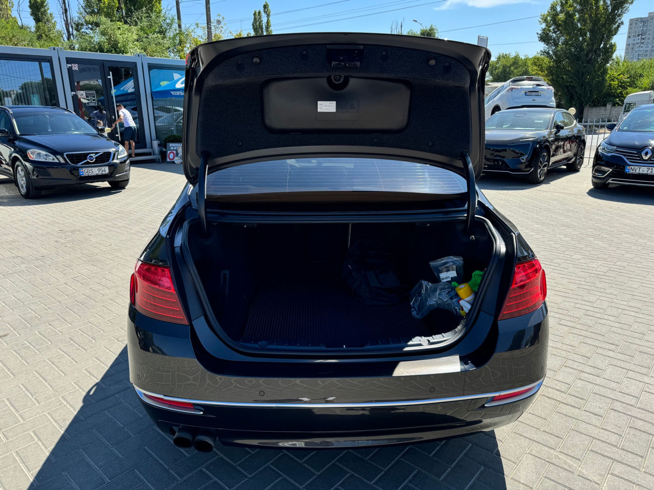 BMW 5 Series foto 17