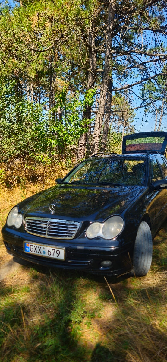 Mercedes C-Class 2007 г. с пробегом 350000 mi, Дизель, 6500 €