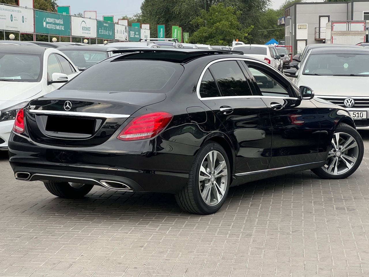 Mercedes C-Class foto 2