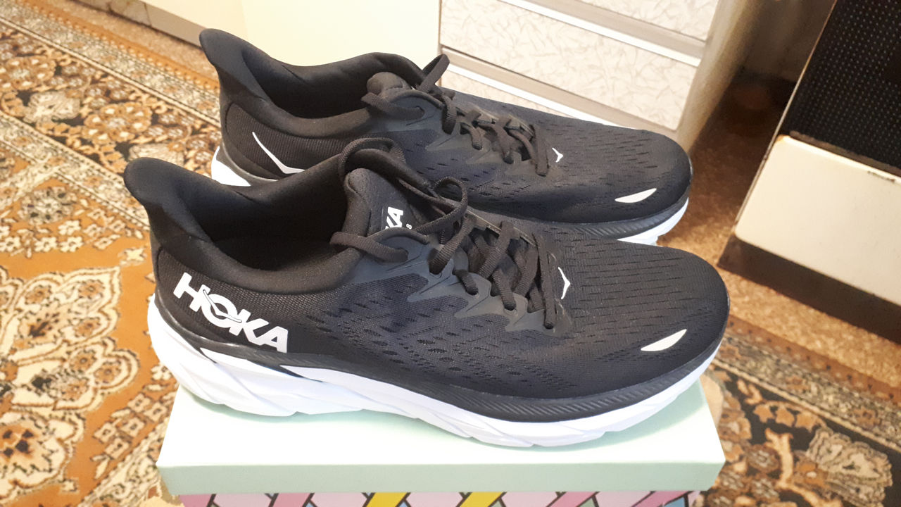 Кроссовки Hoka