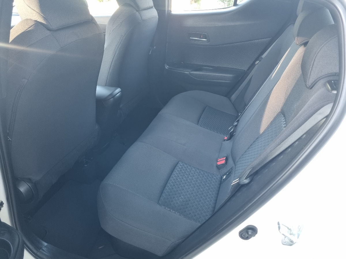 Toyota C-HR 2021 photo 17