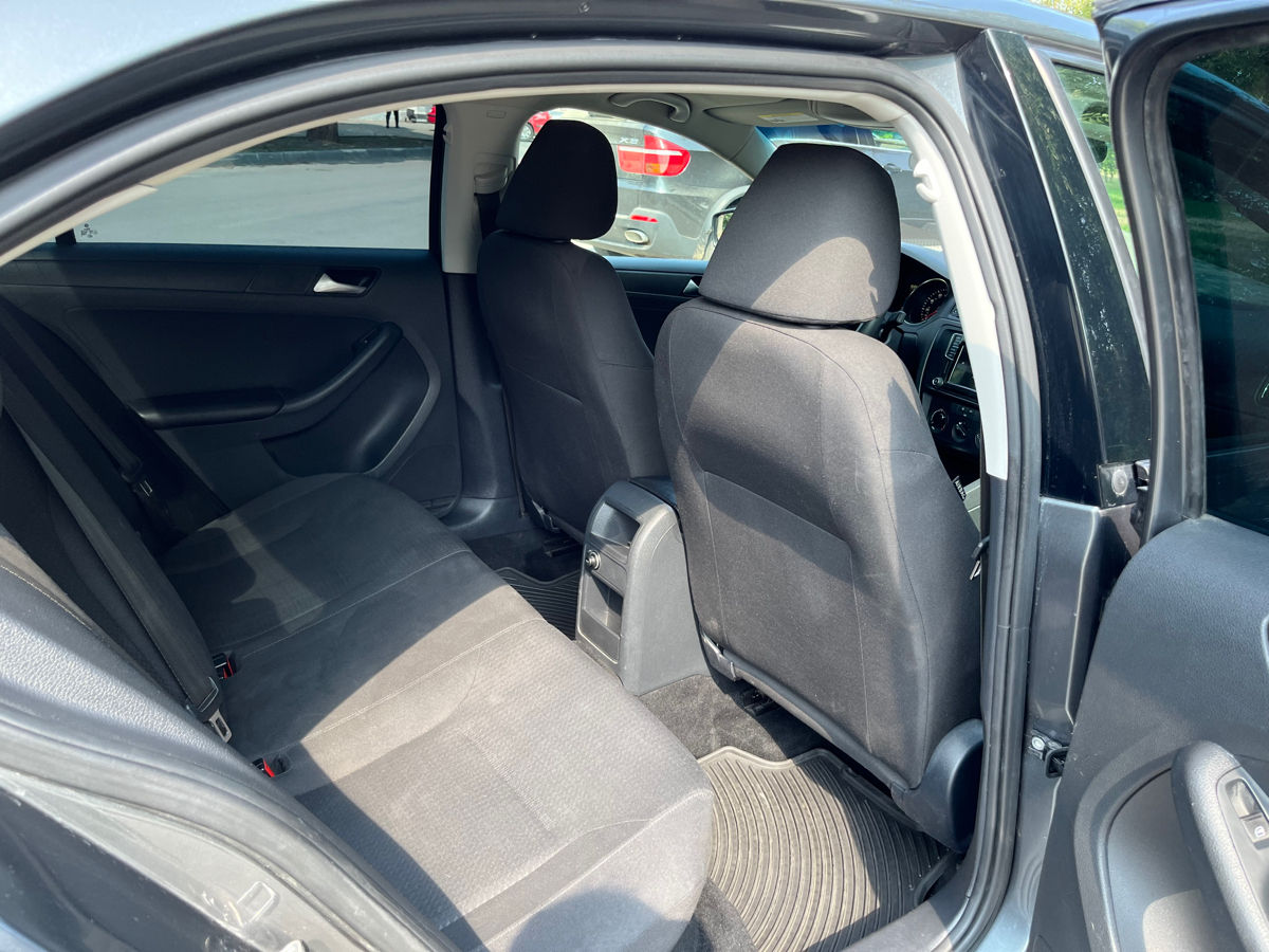 Volkswagen Jetta foto 10
