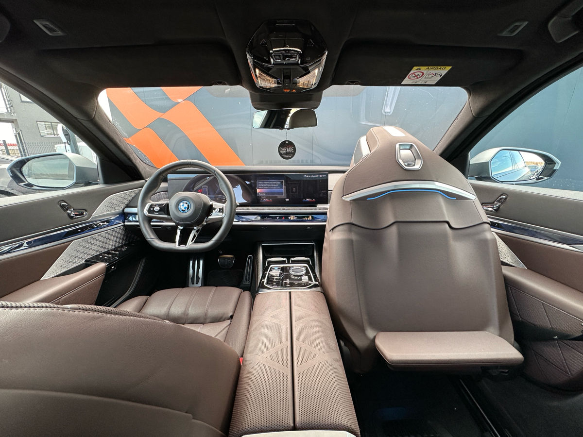 BMW i7 foto 9