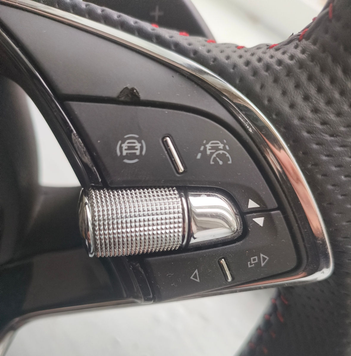 Руль skoda octavia 4 iv rs dsg 5e3419093ar фото 1