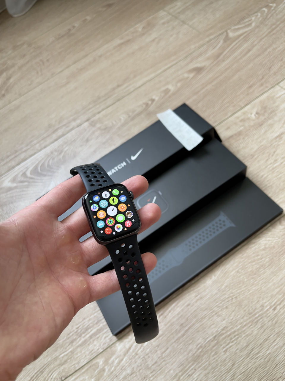 Apple Watch Seria 5/44 mm ,Nike Edition , GPS