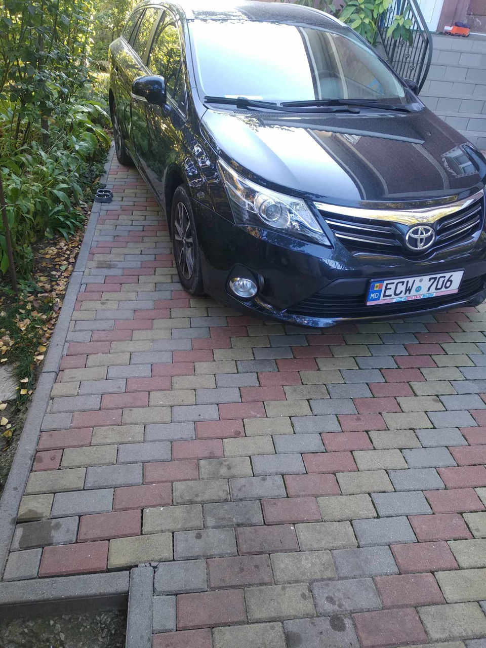 Toyota Avensis фото 2