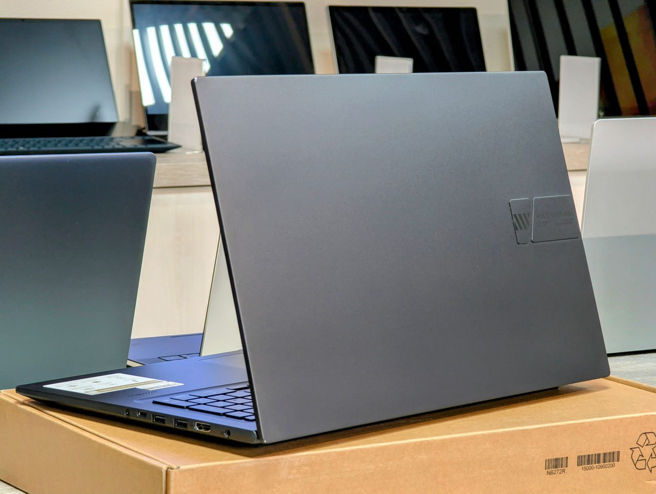 Laptop Asus Vivobook 17X IPS (Core i9 13900H/16Gb DDR4/1TB NVMe SSD/Iris Xe Graphics/17.3" FHD IPS) foto 9