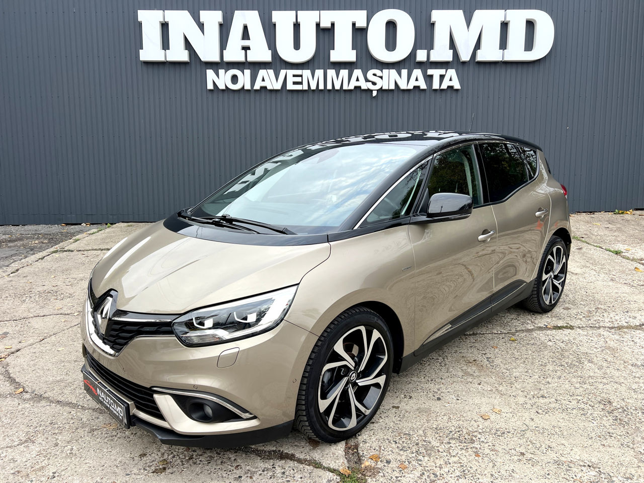 Renault Scenic 2016 — 1