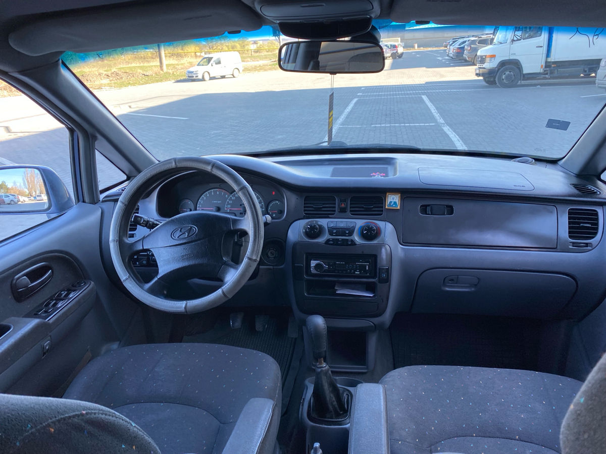 Hyundai Trajet фото 6