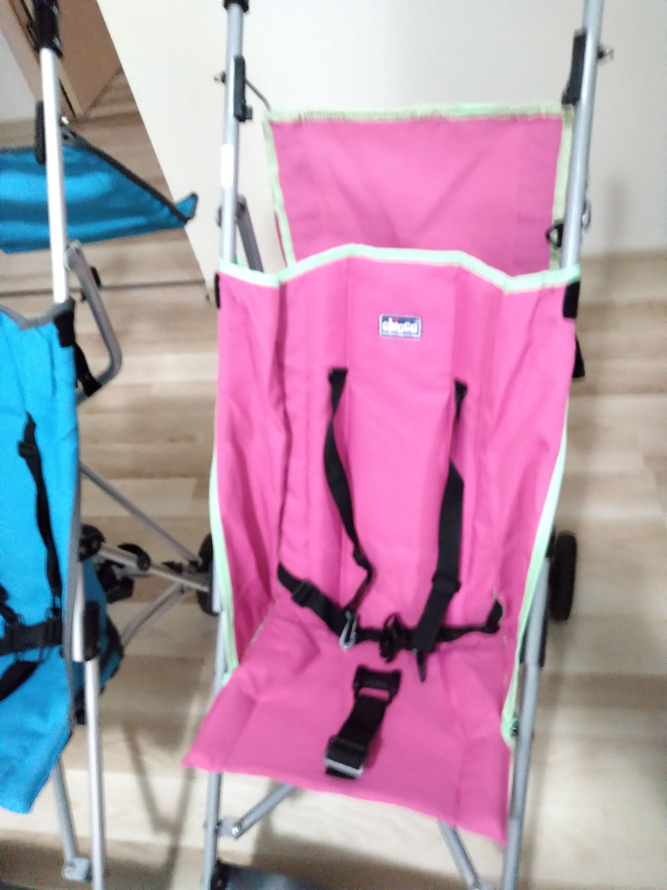 Прогулочная коляска трость Chicco фото 4