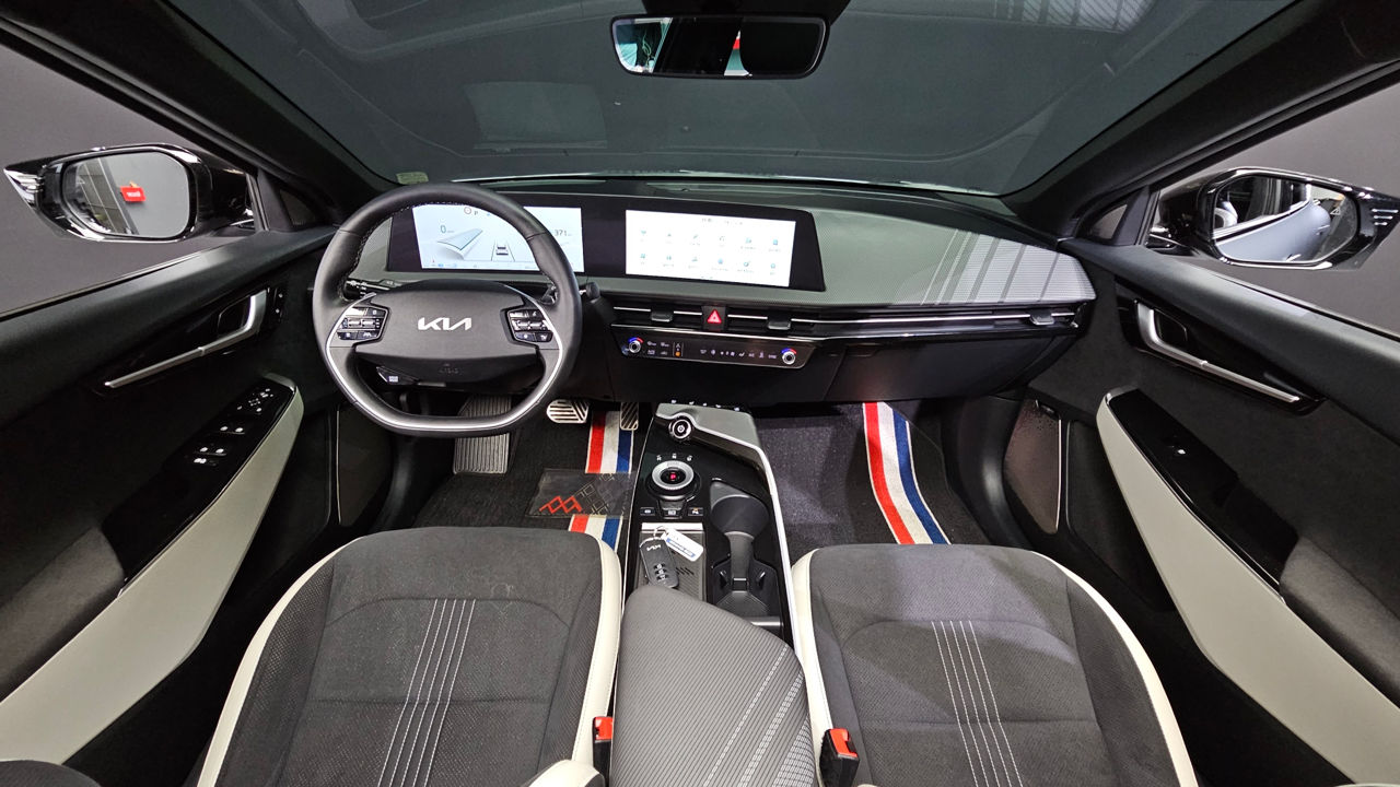 KIA EV6 фото 5