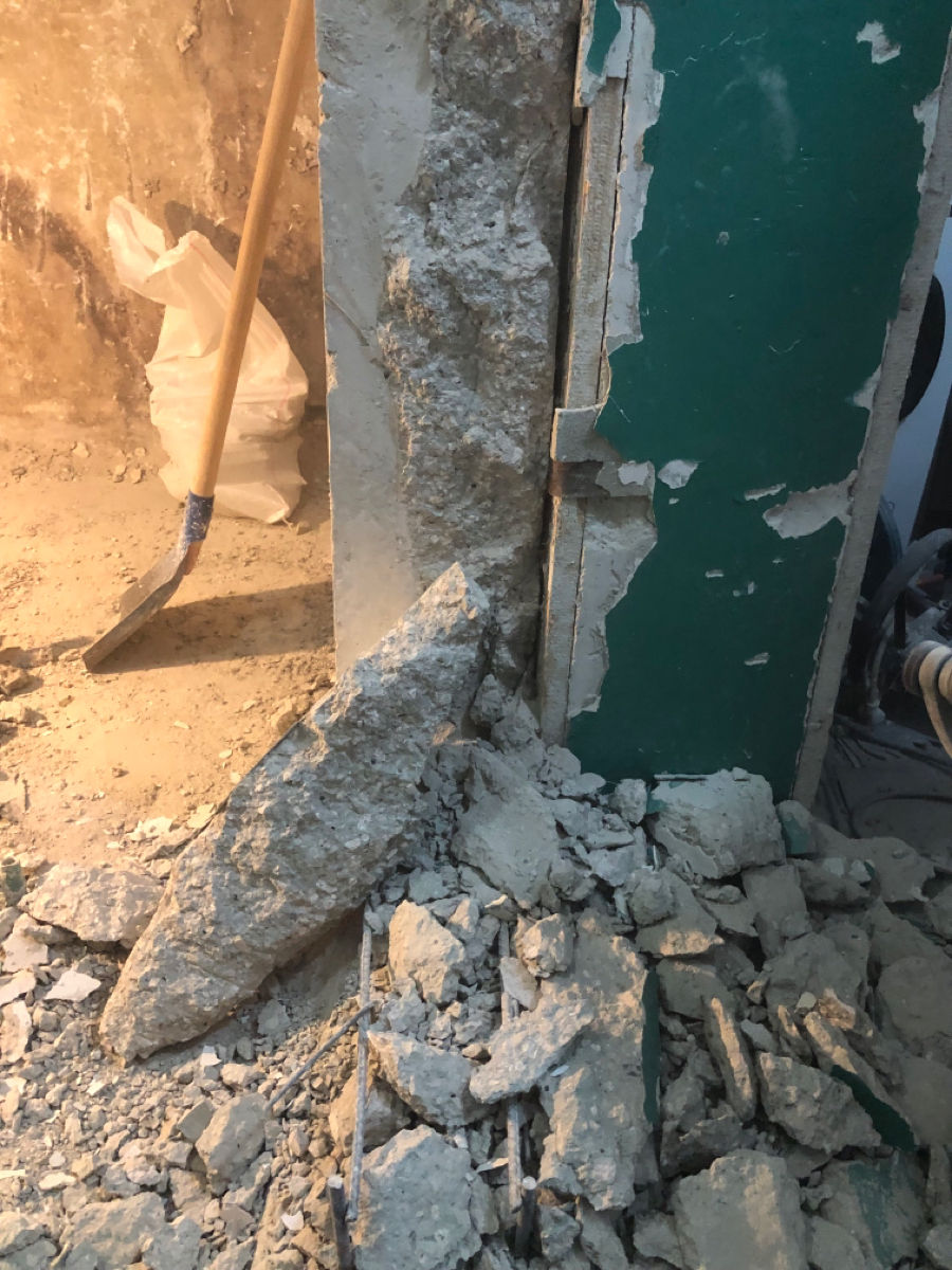 Oferim servicii de demolări și săpături manuale, evacuarea gunoiului. foto 1