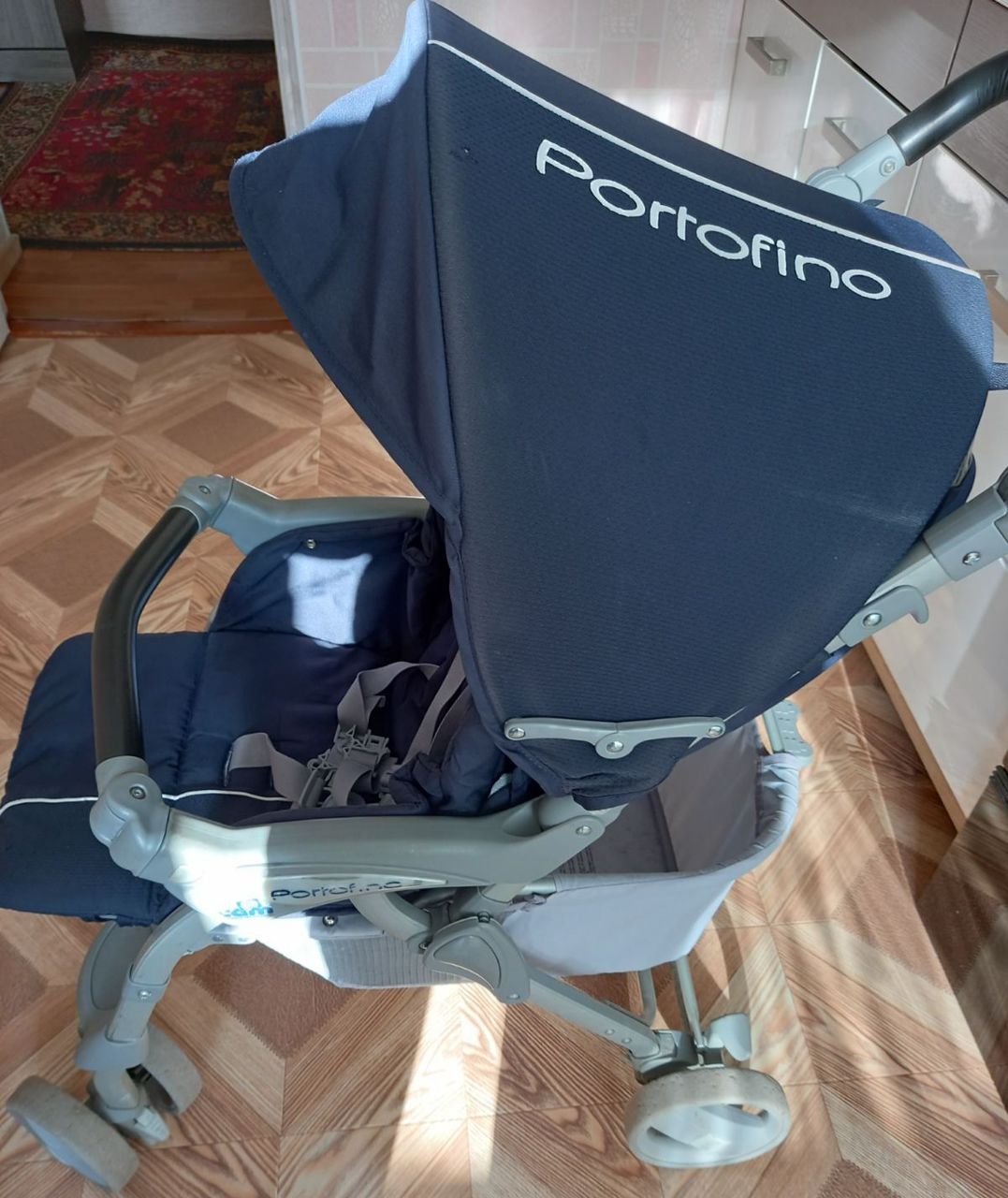 Продам прогулочную коляску