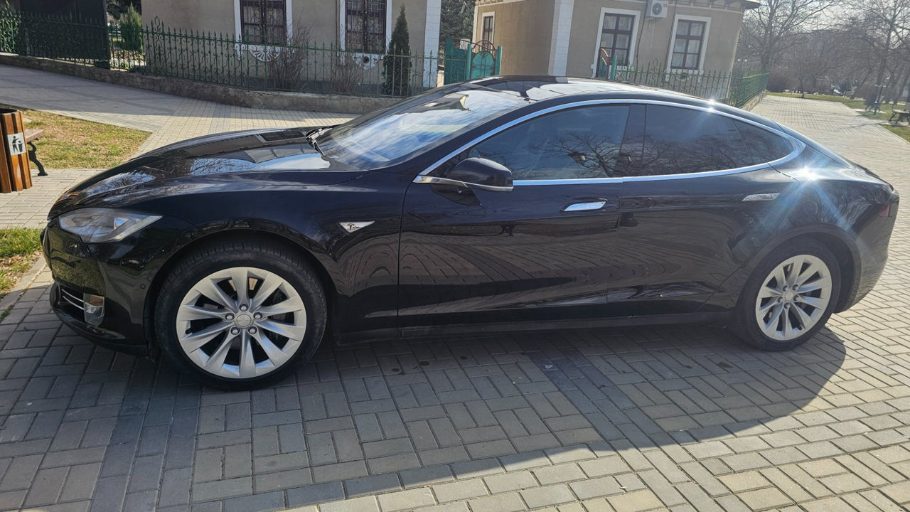 TeslaModelS