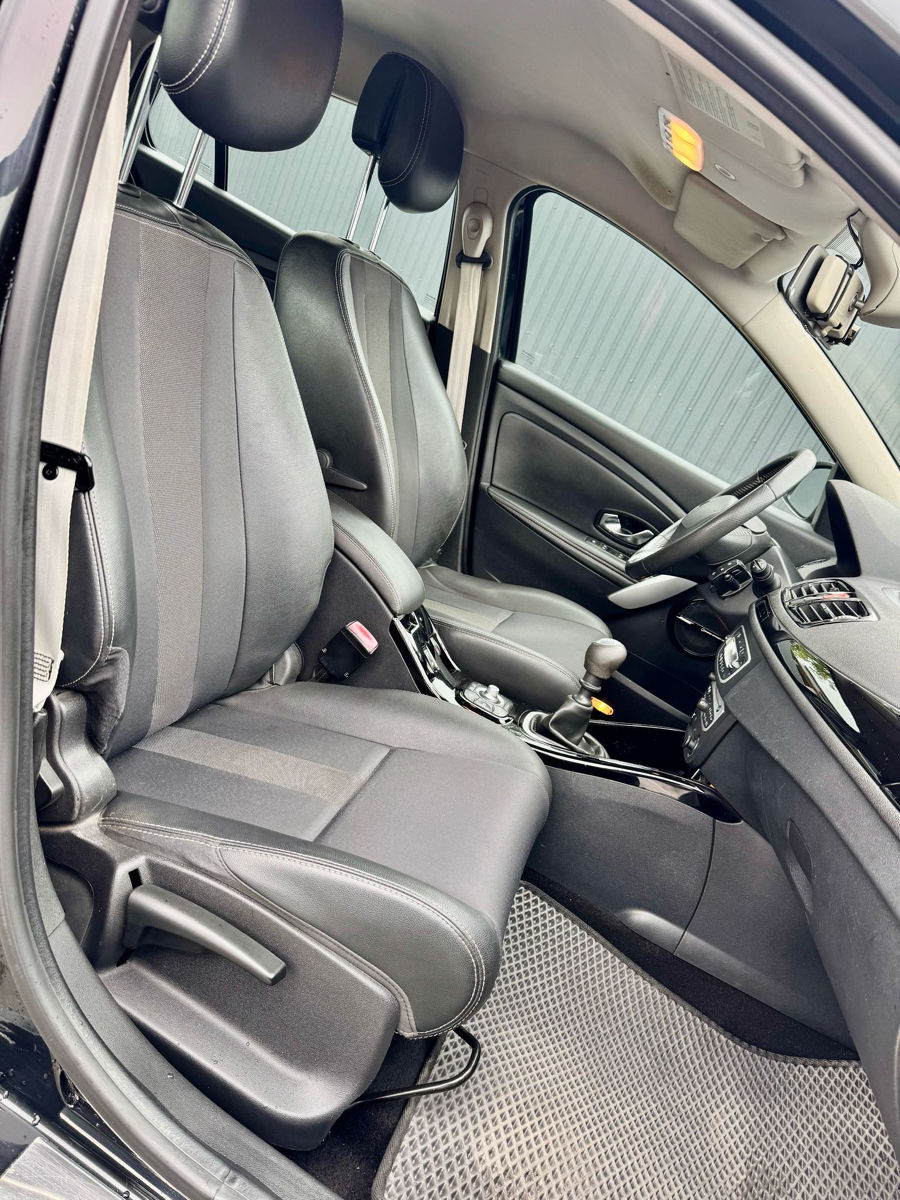 Renault Megane фото 7