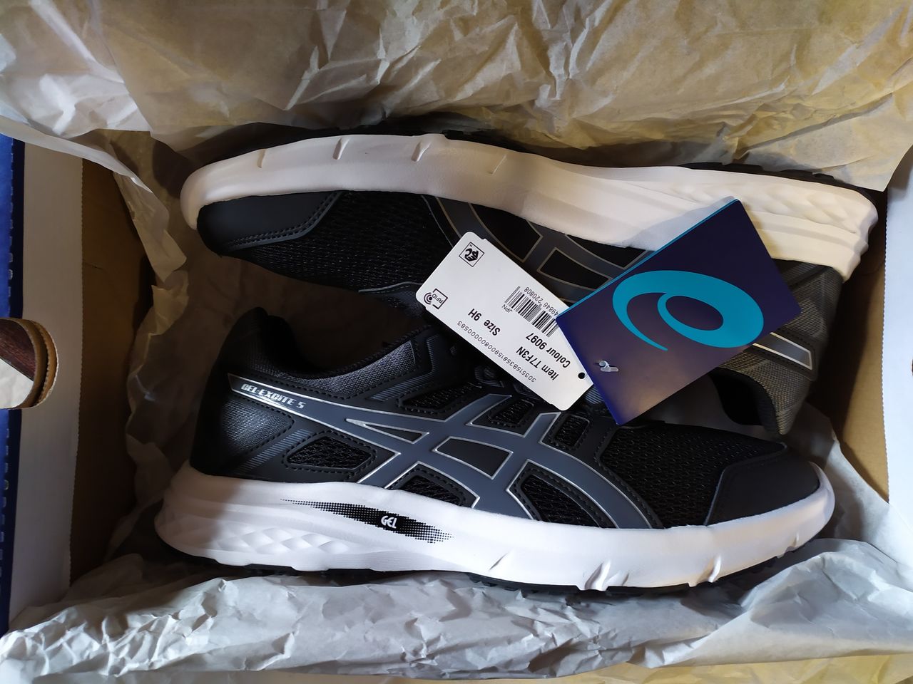 Новые кроссовки оригинал Asics gel-excite 5.
