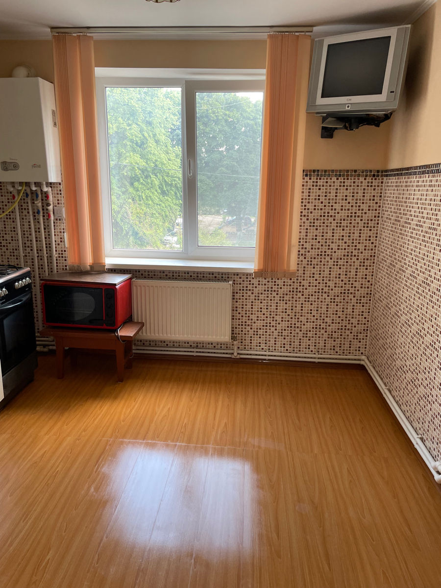 Apartament cu 3 camere,  Centru,  Soroca foto 0