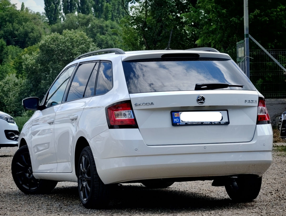 Skoda Fabia фото 3