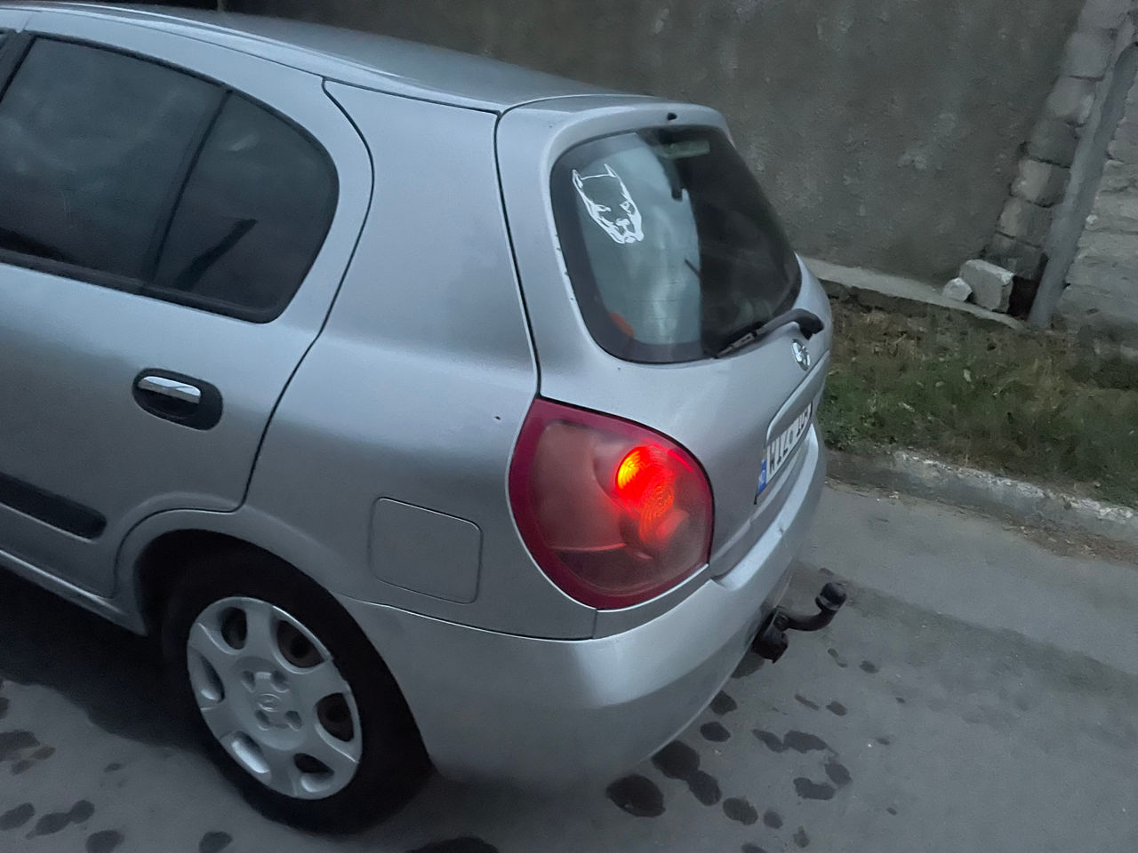 Nissan Almera foto 5