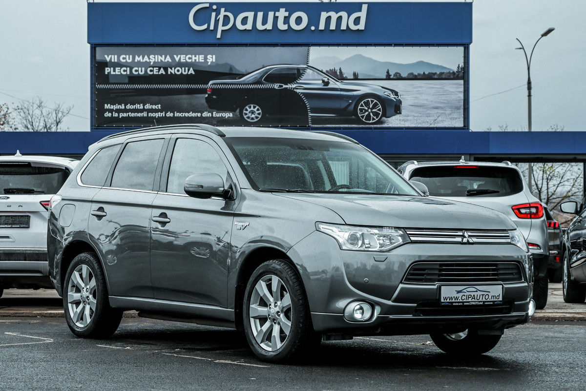 Mitsubishi Outlander foto 0