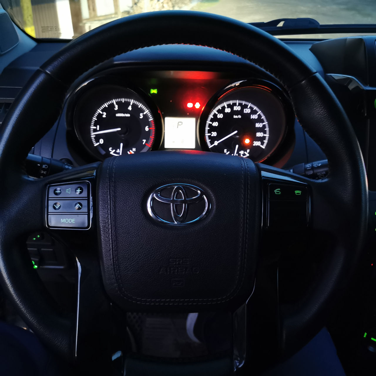 Toyota Land Cruiser Prado фото 1