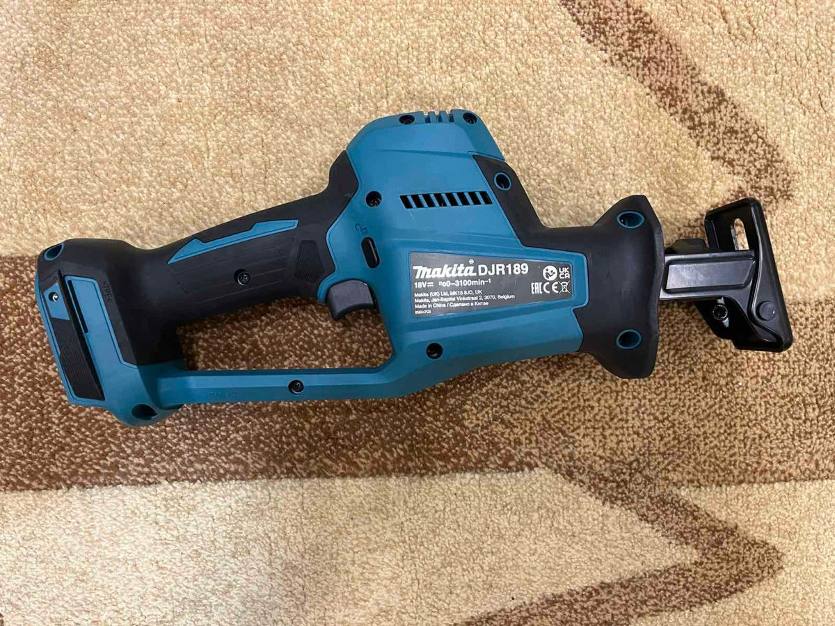 Fierăstrău sabie Makita DJR189 foto 1