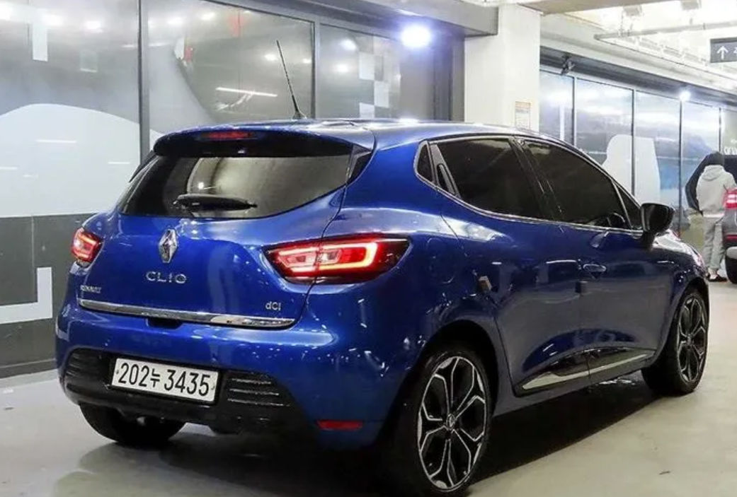 Renault Clio foto 1