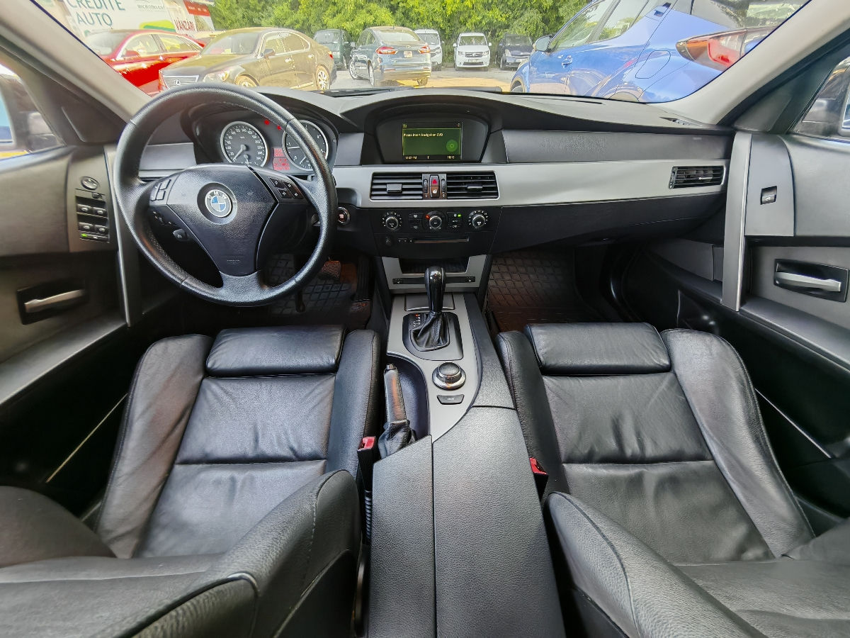 BMW 5 Series фото 4