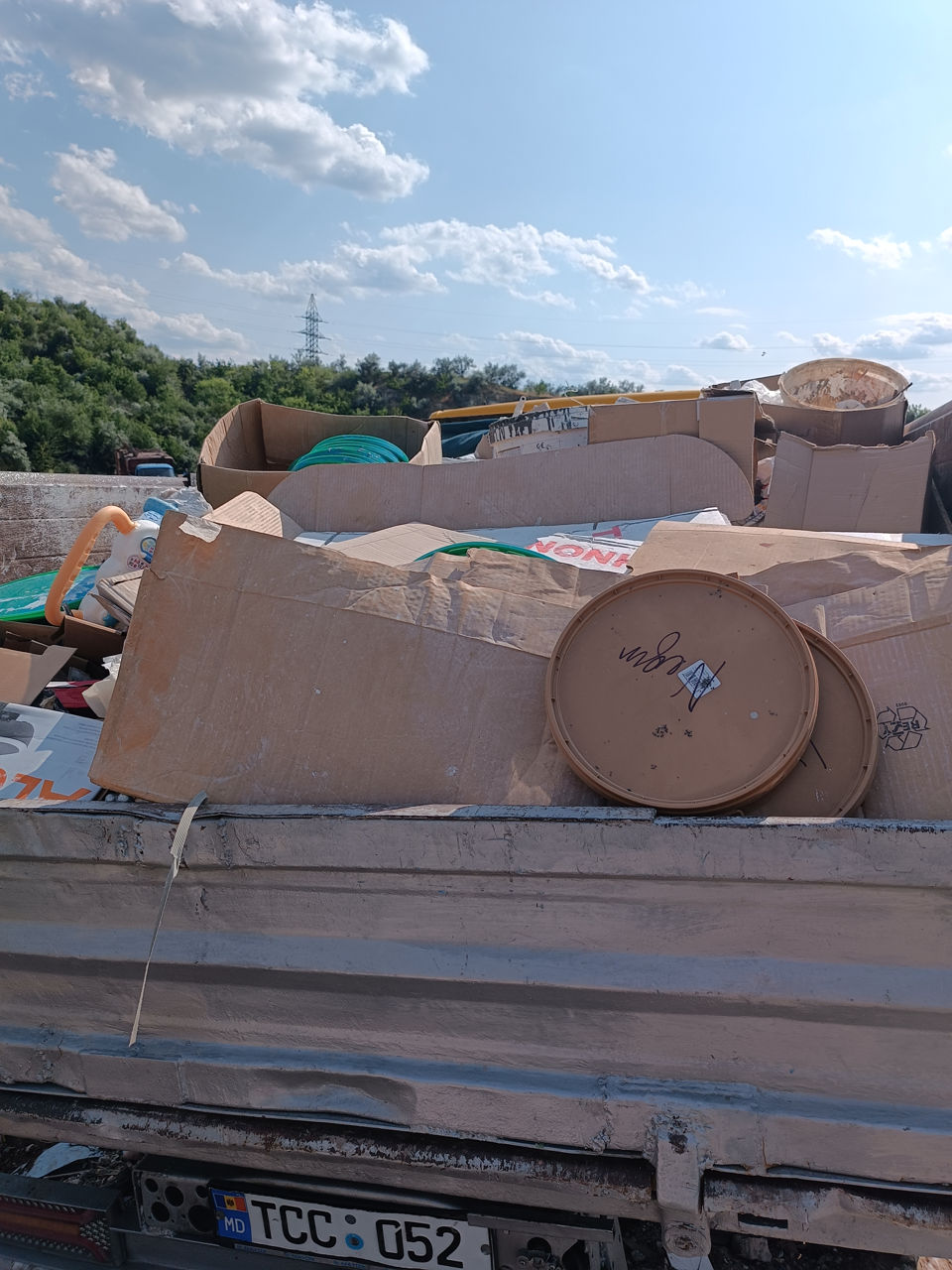 Evacuare deșeuri:ducem gunoiul din orice loc în chișinău.bus zil,kamaz,conteiner,,saci gunoi,evacuar foto 2