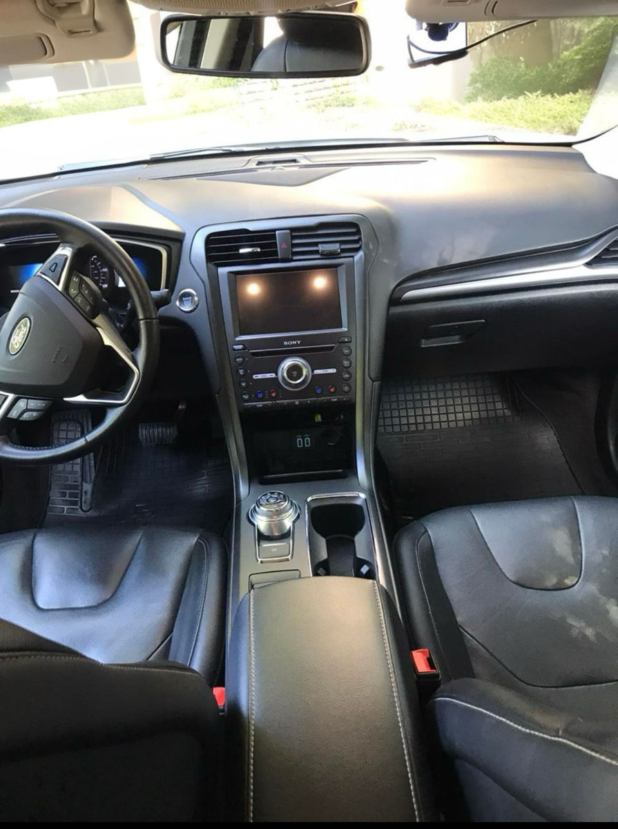 Ford Fusion Hybrid 2020 foto 5