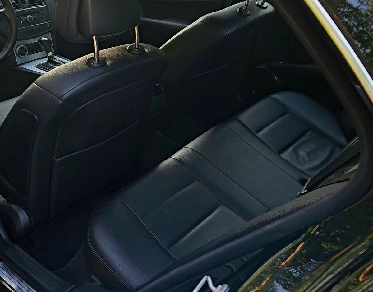 Mercedes C-Class фото 8
