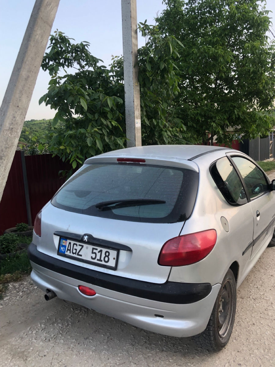 Peugeot 206 фото 2
